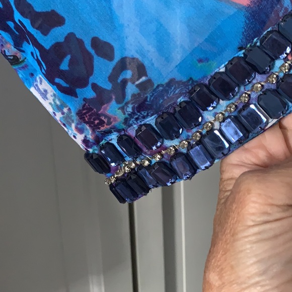 Tunic - Picture 3 of 5